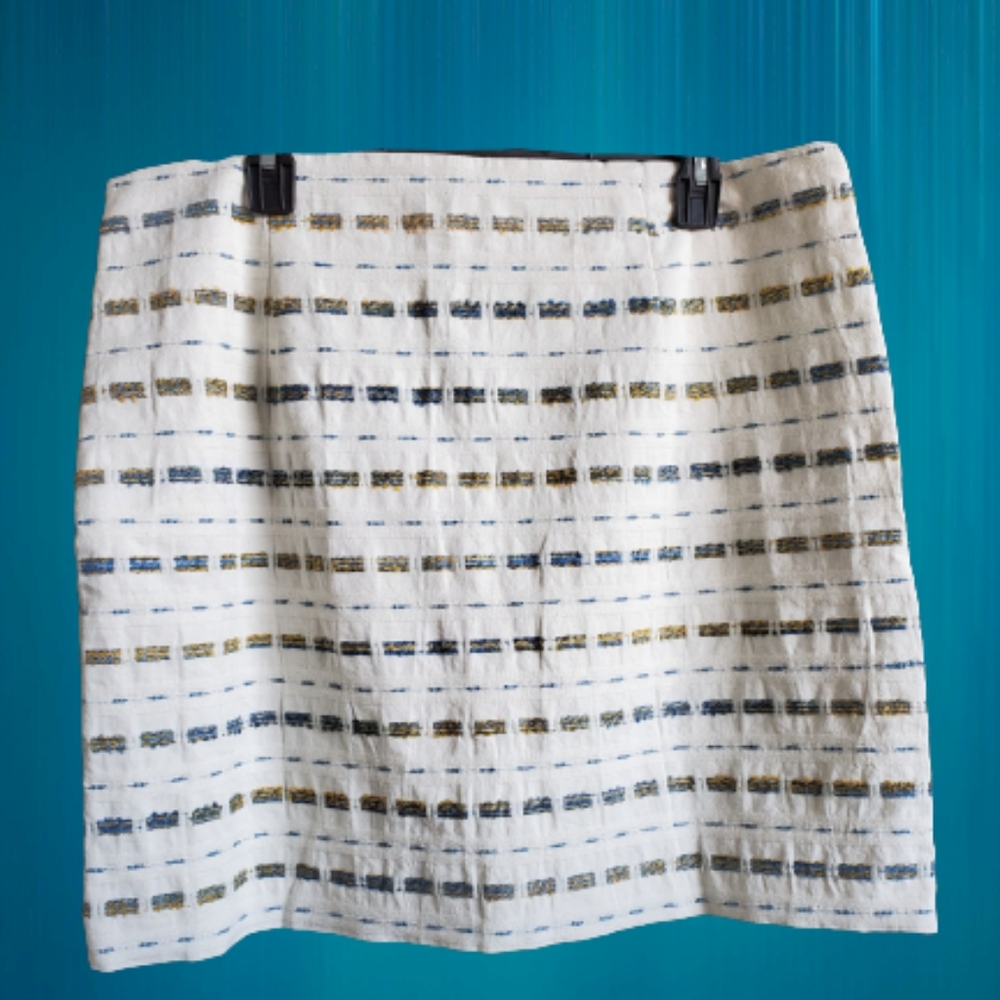LOFT woven striped boucle shift fitted skirt, 36" white - Picture 5 of 11
